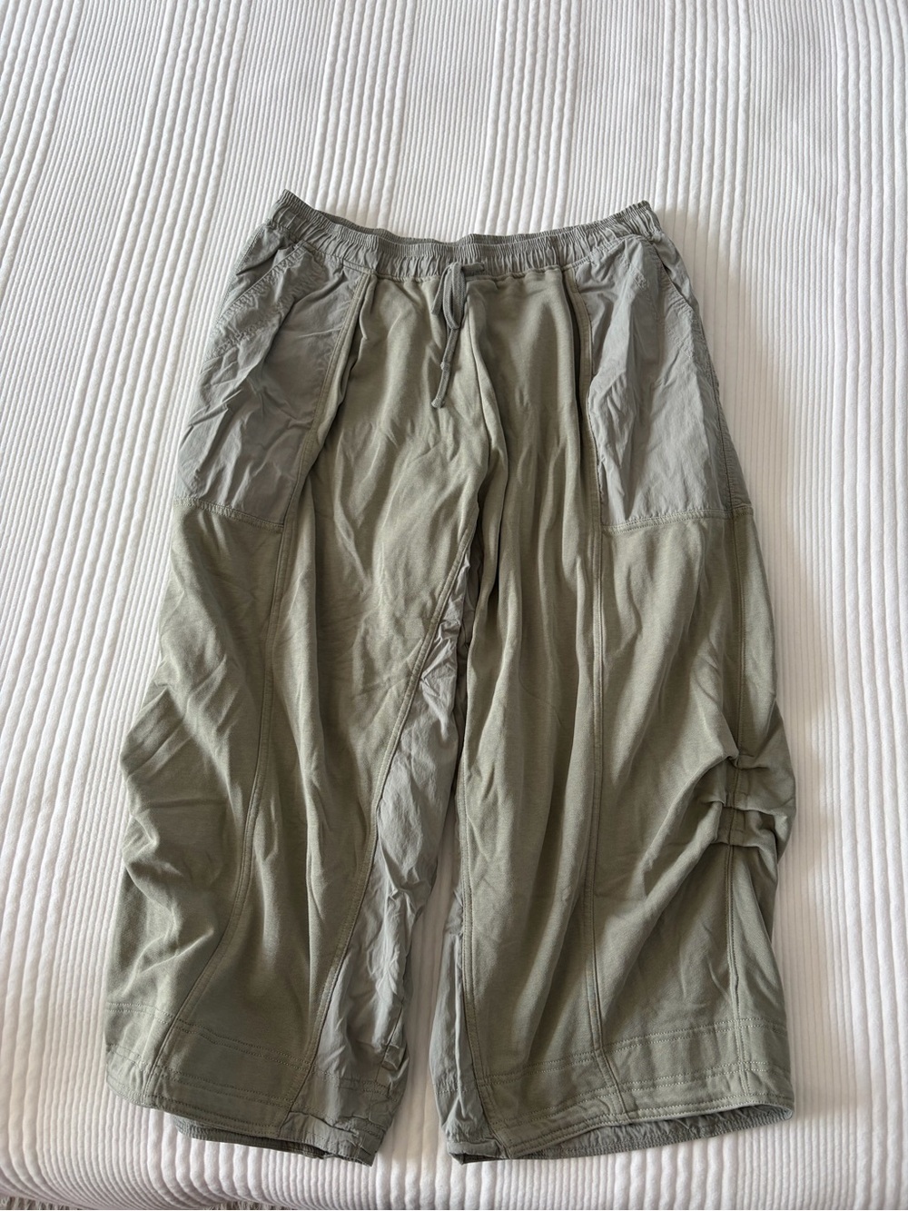 Anthropologie Daily Practice Relaxed Drawstring Crop Pants - Sage Green - Picture 3 of 4